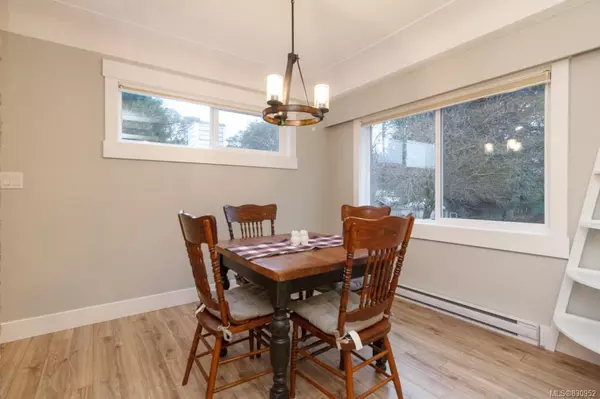 Langford, BC V9B 4G9,1205 Parkdale Dr