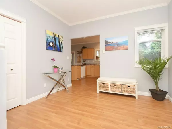 Langford, BC V9B 6S5,951 Goldstream Ave #123
