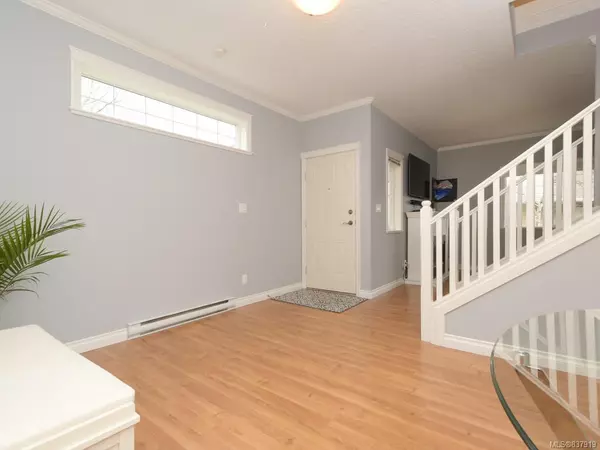 Langford, BC V9B 6S5,951 Goldstream Ave #123