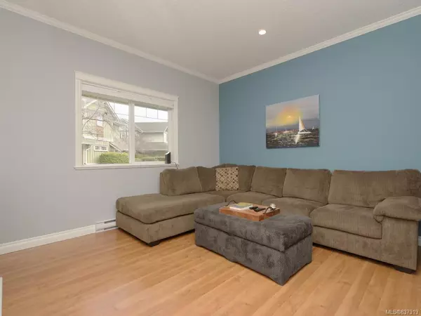 Langford, BC V9B 6S5,951 Goldstream Ave #123