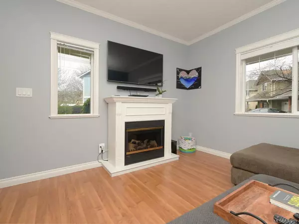 Langford, BC V9B 6S5,951 Goldstream Ave #123