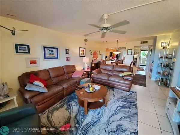 Pompano Beach, FL 33069,2202 S Cypress Bend Dr  #307