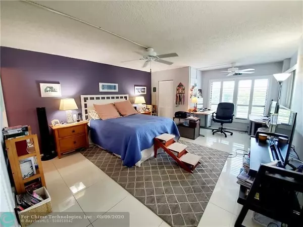 Pompano Beach, FL 33069,2202 S Cypress Bend Dr  #307