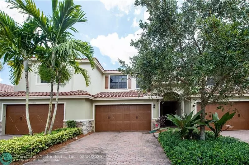 13012 Riverwalk Cir, Plantation, FL 33325