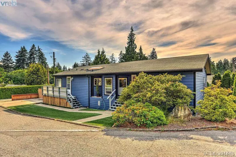 Langford, BC V9B 4V4,2587 Selwyn Rd #64