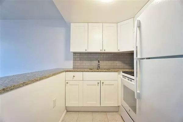 Brooklyn, NY 11209,306 101 ST #45D