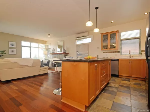 Saanich, BC V8X 0A2,4067 Licorice Lane