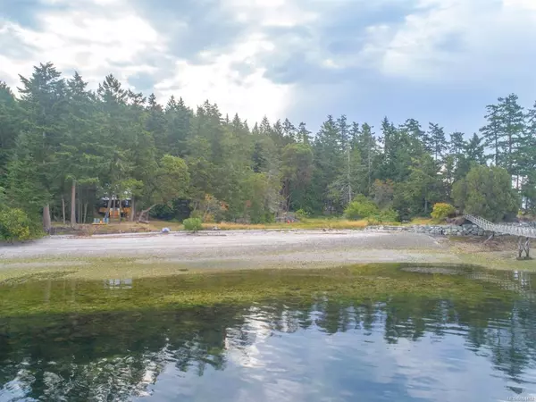 Piers Island, BC V8L 5Y7,68C McKenzie Cres