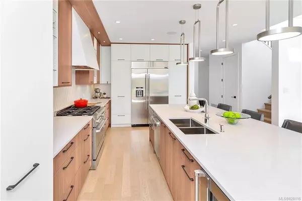 Victoria, BC V8S 1M1,1455 Clifford St