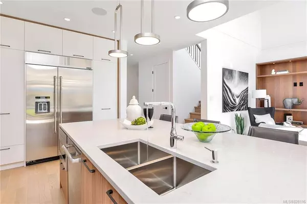 Victoria, BC V8S 1M1,1455 Clifford St