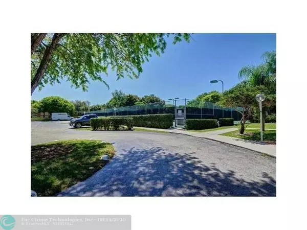 Pompano Beach, FL 33069,503 Gardens Dr  #101