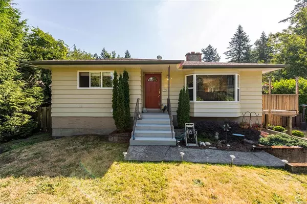 Saanich, BC V8Y 1W5,5143 Santa Clara Ave