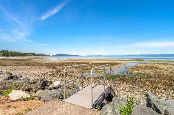 Qualicum Beach, BC V9K 2E1,6050 Island Hwy W #65