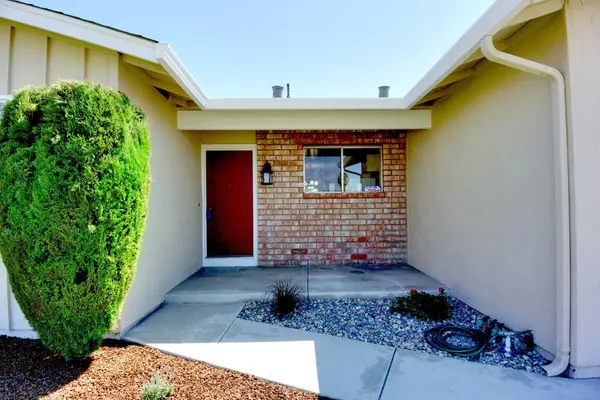 Milpitas, CA 95035,406 Donahe DR