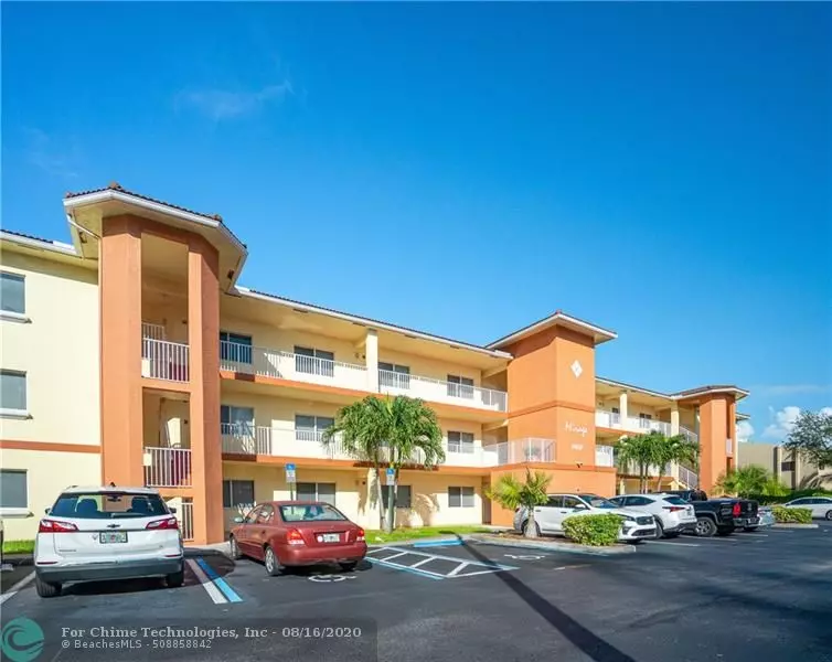 4401 Crystal Lake Dr  #302, Deerfield Beach, FL 33064