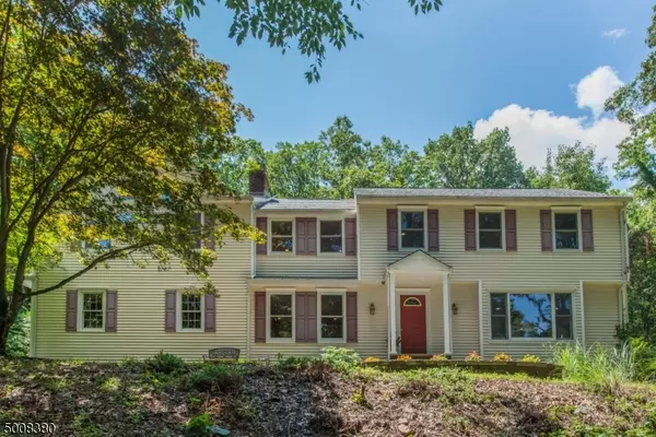 11 DELWOOD RD, Chester Twp., NJ 07930