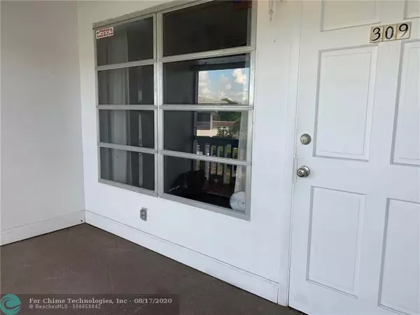 Pompano Beach, FL 33060,600 Pine Dr  #309