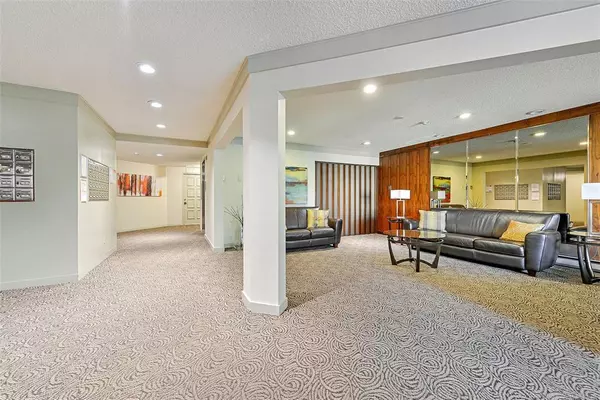 Victoria, BC V8V 4T5,1149 Rockland Ave #203