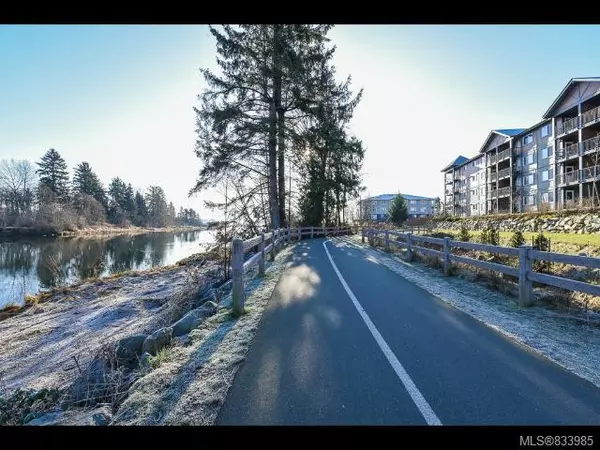 Courtenay, BC,1944 Riverside Lane #216