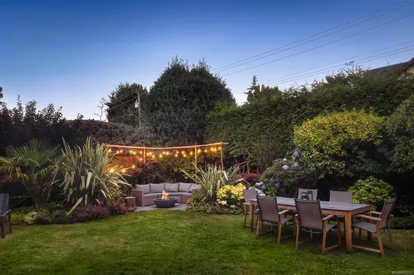 Oak Bay, BC V8S 2R2,2080 Central Ave