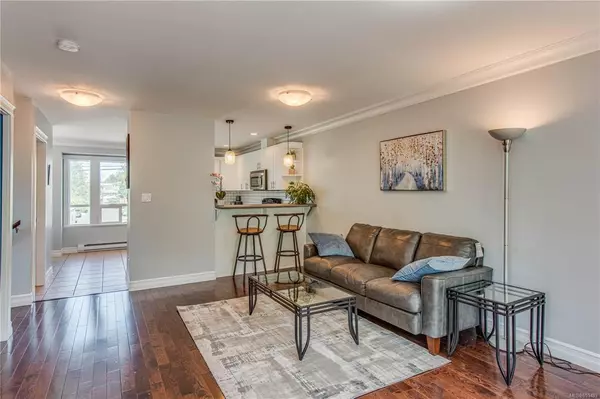 Langford, BC V9B 3E5,827 Arncote Ave #102