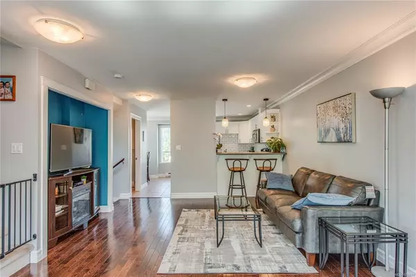 Langford, BC V9B 3E5,827 Arncote Ave #102