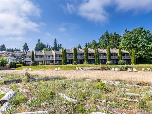 Qualicum Beach, BC V9K 2C6,3295 Island Hwy W #208