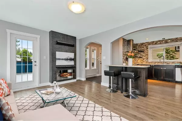 Langford, BC V9B 6C2,697 Goldie Ave