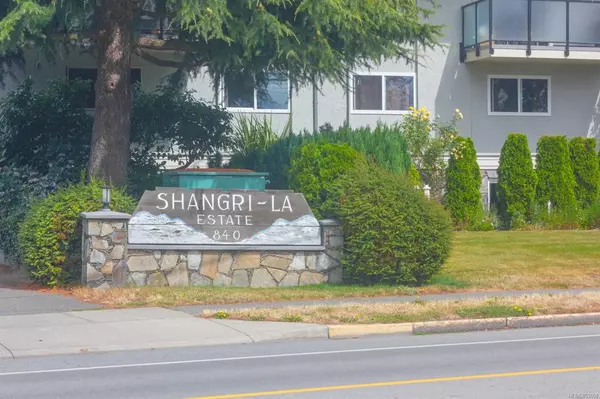 Esquimalt, BC V9A 2X1,840 Craigflower Rd #1