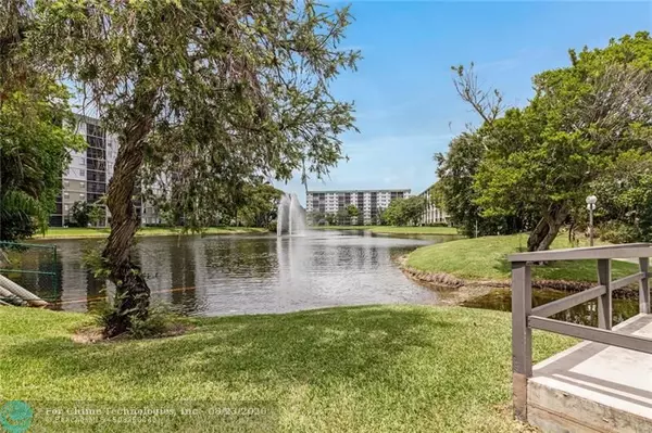 2334 S Cypress Bend Dr  #108, Pompano Beach, FL 33069