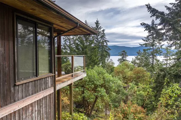 Salt Spring, BC V8K 1G1,263 Mountain View Dr