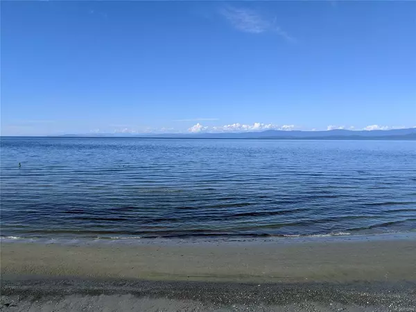 Qualicum Beach, BC V9K 2H2,3035 Island Hwy W #8