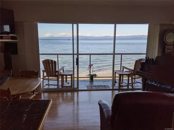 Qualicum Beach, BC V9K 2H2,3035 Island Hwy W #8