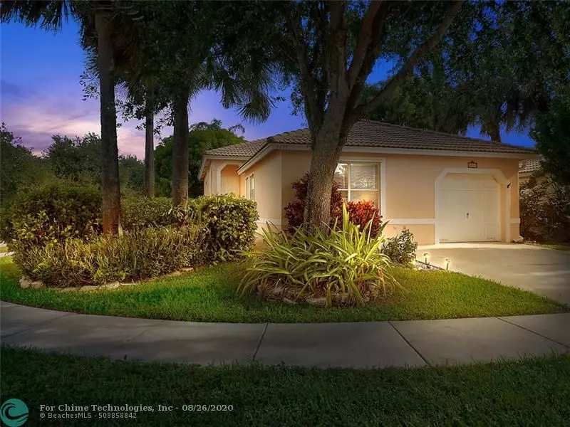 8855 NW 39th Pl, Coral Springs, FL 33065