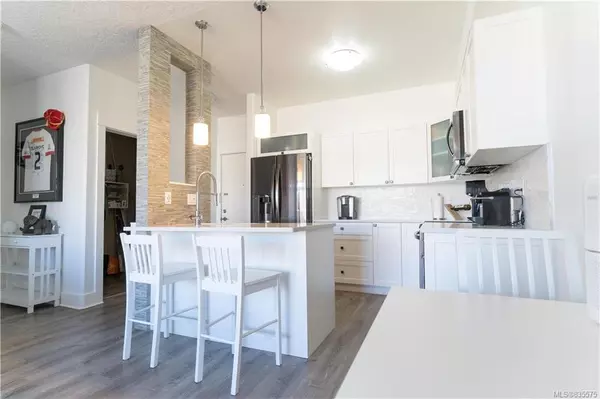 Victoria, BC V8Z 1A4,630 Speed Ave #208