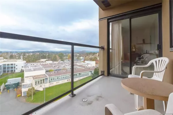 Victoria, BC V9A 6Z2,103 Gorge Rd E #606