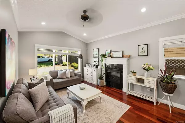 Saanich, BC V8Z 2R4,709 Violet Ave