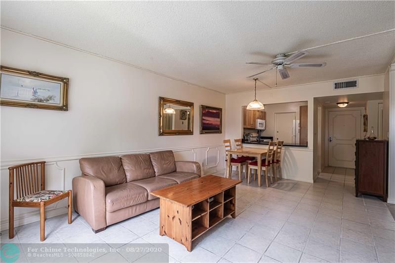 Fort Lauderdale, FL 33315,900 River Reach Dr  #423