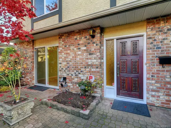 Victoria, BC V8S 3R5,949 Pemberton Rd #6