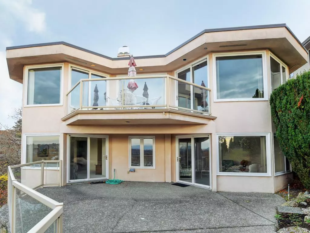 Victoria, BC V8S 4J5,1969 Fairfield Pl