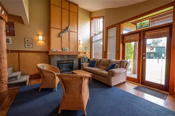 Tofino, BC V0R 3A0,860 Craig Rd #23