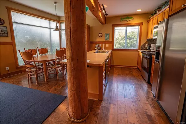 Tofino, BC V0R 3A0,860 Craig Rd #23