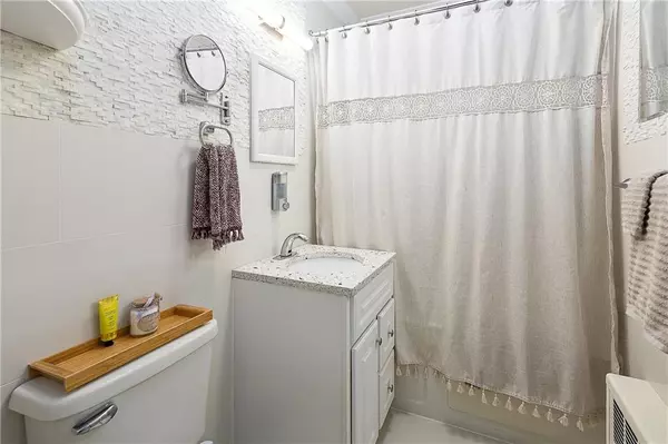 Jamaica, NY 11433,107-12 164 PL
