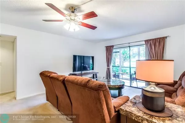 Pompano Beach, FL 33069,2209 S Cypress Bend Dr  #105