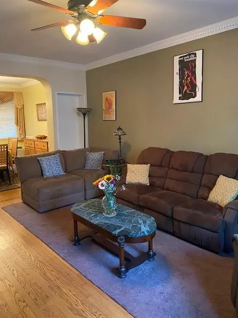 Brooklyn, NY 11209,218 Bay Ridge Pkwy