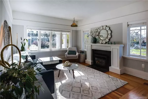 Victoria, BC V8W 3M6,1932 Quamichan St