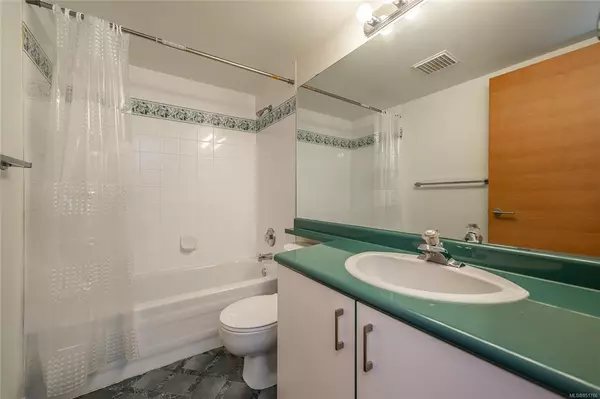 Victoria, BC V8V 3J7,1025 Meares St #301