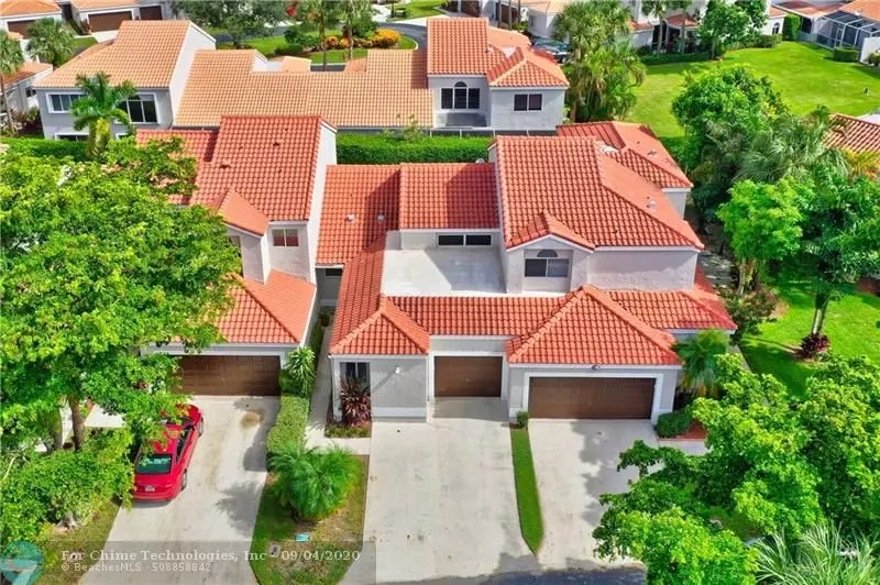 10475 Lake Vista Circle, Boca Raton, FL 33498