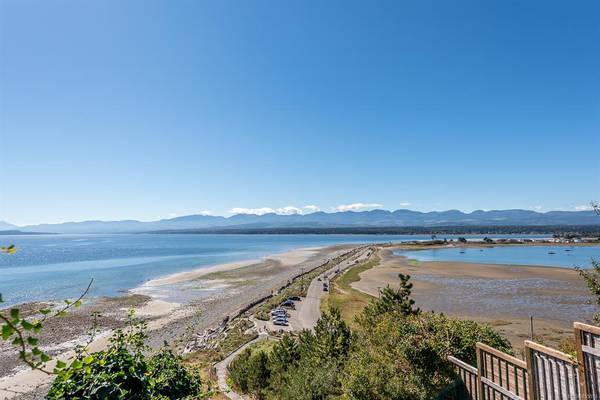 Comox, BC V9M 3W6,1194 Lazo Rd