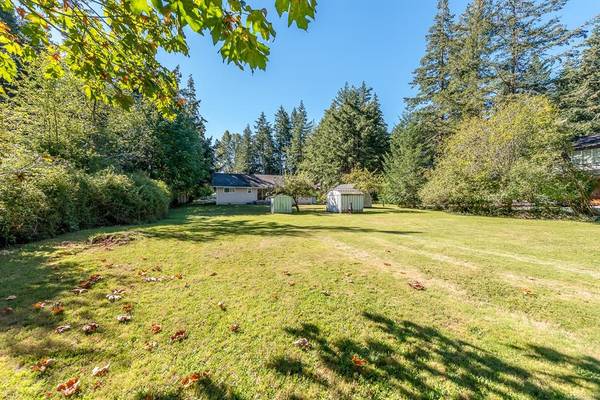 Comox, BC V9M 3W6,1194 Lazo Rd